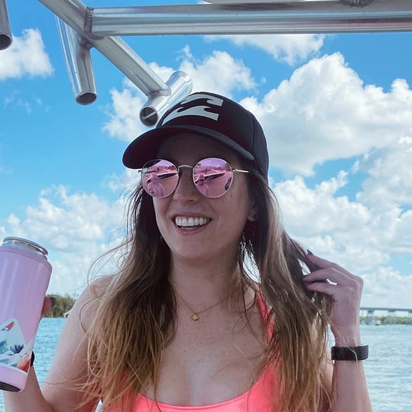 Meet your Posher, Paige - Picture 1 of 1